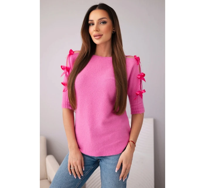 Dámský svetr s krátkým rukávem a ozdobnými mašlemi růžový Dámský svetr s krátkým rukávem a ozdobnými mašlemi růžový