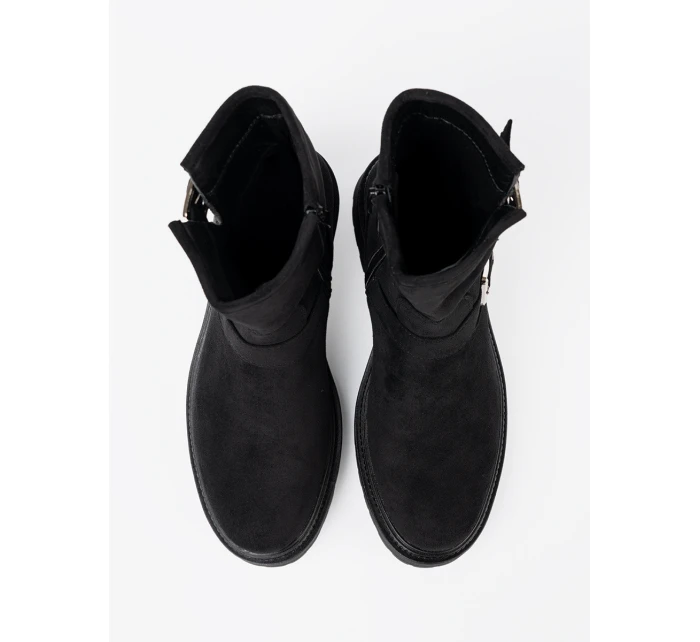 Stylové dámské černé kotníčkové boty na plochém podpatku Stylové dámské černé kotníčkové boty na plochém podpatku
