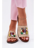 Dámské Pantofle Na Plochém Podpatku S Ozdobou Zlaté model 21695681 - Boto Dámské Pantofle Na Plochém Podpatku S Ozdobou Zlaté model 21695681 - Boto