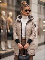 Dámská prošívaná přechodová bunda s kapucí v barvě kamelové od FashionStreet TY5790 Dámská prošívaná přechodová bunda s kapucí v barvě kamelové od FashionStreet TY5790