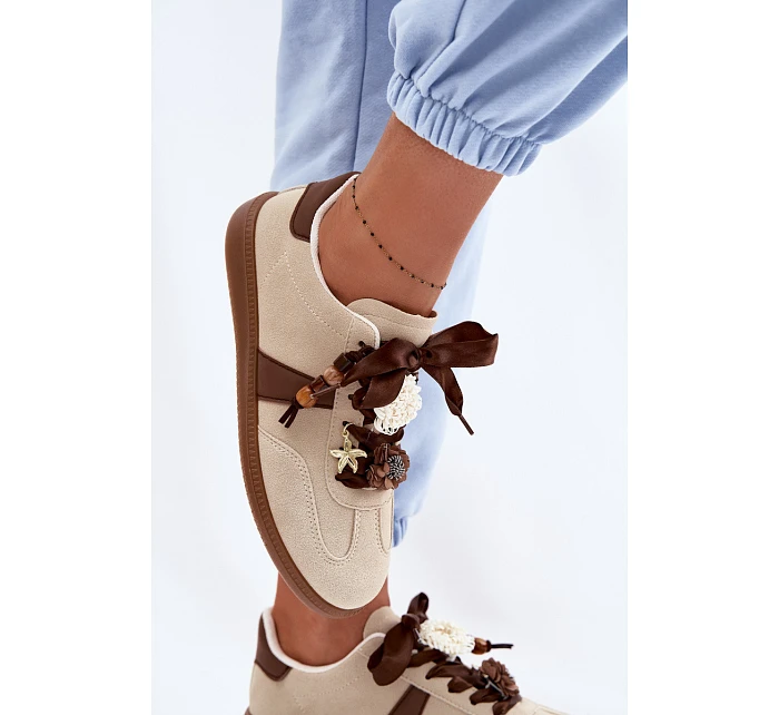 Dámské tenisky s ozdobami béžové model 22095100 - Boto Dámské tenisky s ozdobami béžové model 22095100 - Boto