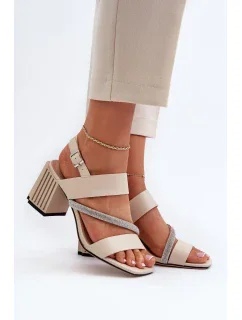 Sandály na podpatku model 195551 Step in style