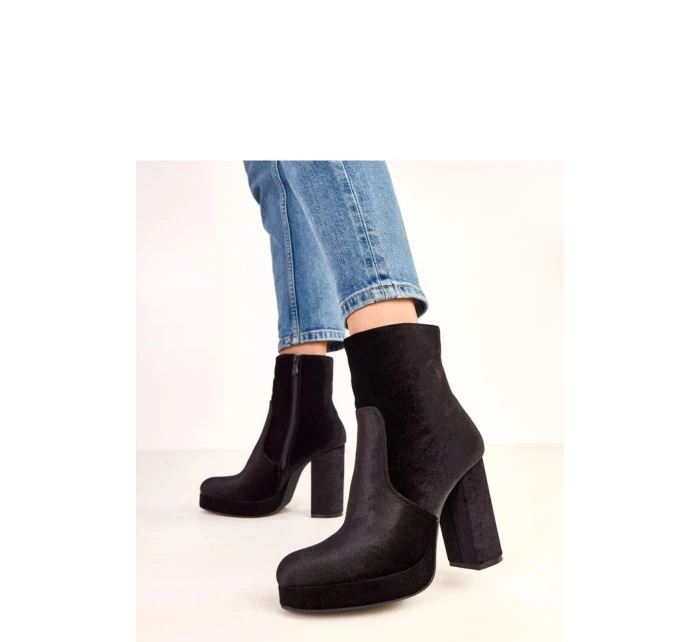 Boty na podpatku  model 220581 Solea