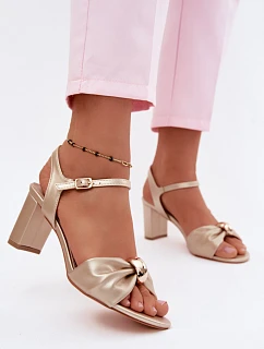 Sandály na podpatku  model 227921 Step in style