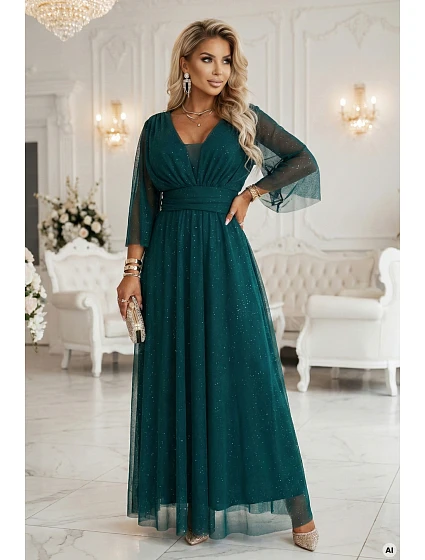 654-1 Dlouhé lesklé plus size šaty s výstřihem a průhlednými rukávy - lahvově zelené