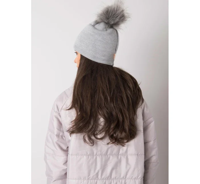 Dámská čepice.11 šedá