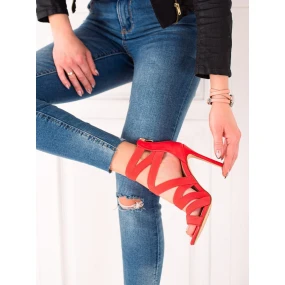 Klasické dámské červené  sandály na jehlovém podpatku