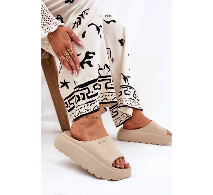 Dámské Pěnové Pantofle Na Platformě Big Star model 21686451 Béžové - Big Star Shoes Dámské Pěnové Pantofle Na Platformě Big Star model 21686451 Béžové - Big Star Shoes