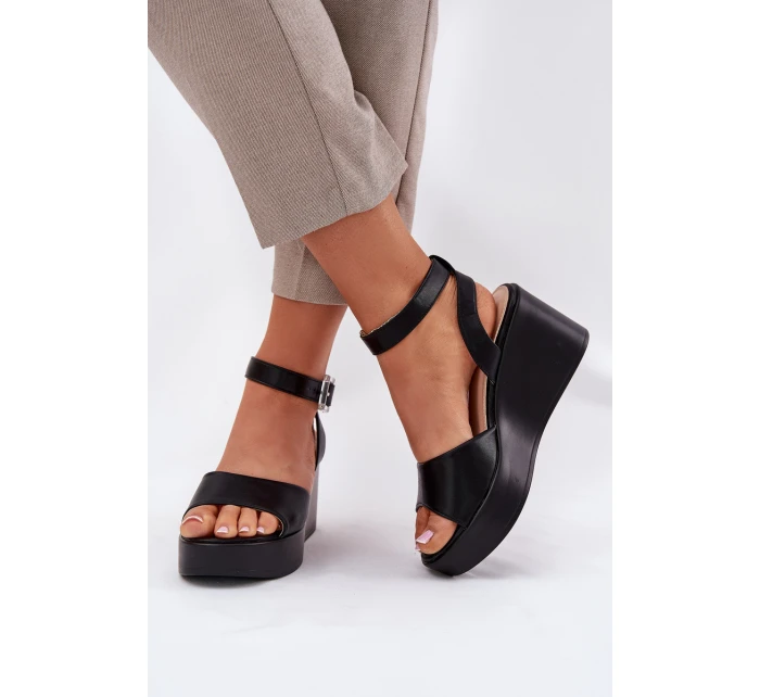 Dámské Sandály Na Klínu Černé model 21696121 - Boto Dámské Sandály Na Klínu Černé model 21696121 - Boto