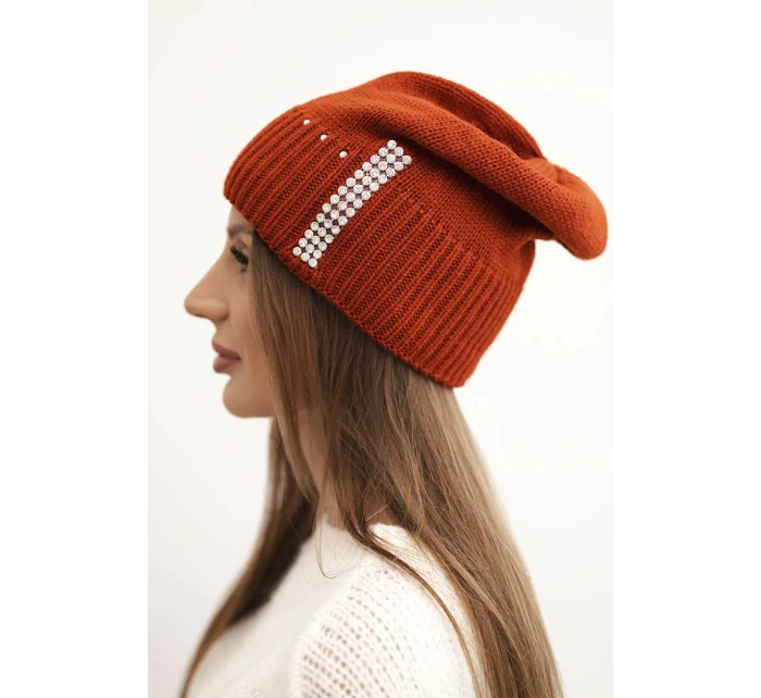Dámská zimní čepice vlněná s model 21750386 - K-Fashion Dámská zimní čepice vlněná s model 21750386 - K-Fashion