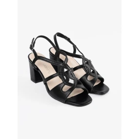Praktické černé  sandály dámské Obcas