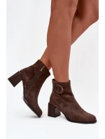 Dámské zateplené kotníkové botky z semiše na sloupku s ozdobným detailem – hnědé Artiker Dámské zateplené kotníkové botky z semiše na sloupku s ozdobným detailem – hnědé Artiker