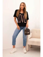 Dámská bavlněná blůza s výstřihem do V a potiskem LOVE černá