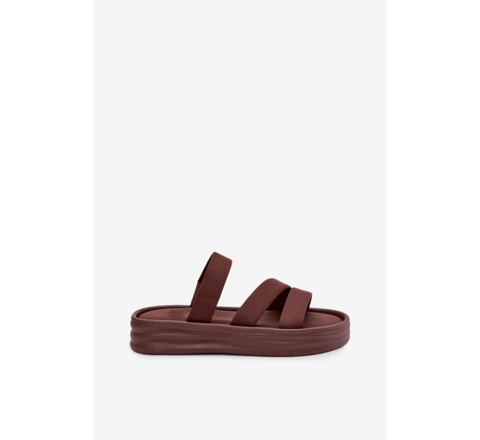 dámské pantofle na platformě s pásky čokoládové model 21943276 - Boto