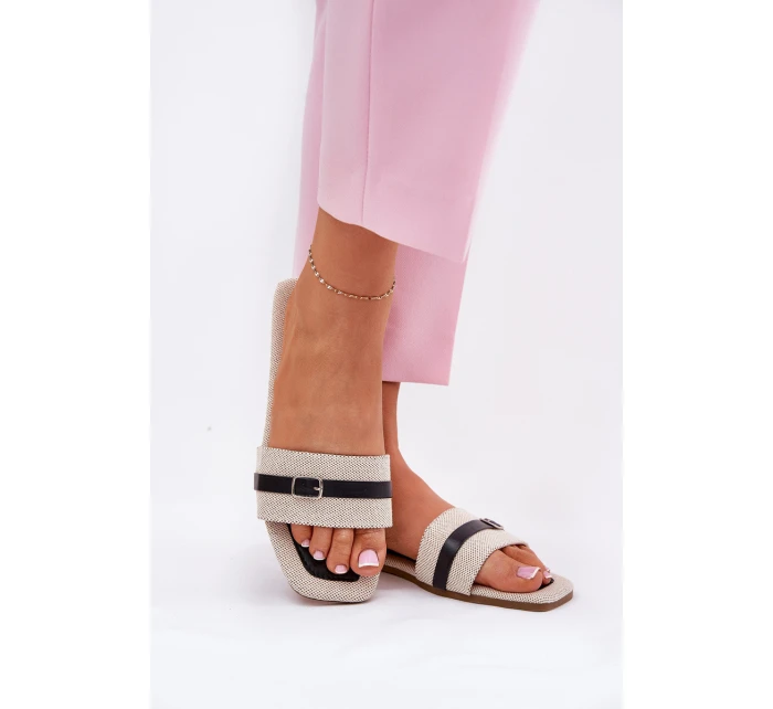 Ploché dámské sandály s páskem a přezkou béžové model 21689544 - Boto Ploché dámské sandály s páskem a přezkou béžové model 21689544 - Boto