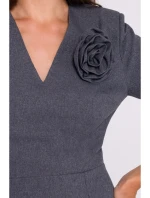 model 20503014 Květinové tužkové šaty šedé - STYLOVE model 20503014 Květinové tužkové šaty šedé - STYLOVE