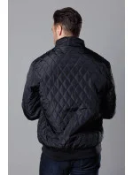 Černá pánská prošívaná bunda se stahovacími lemy model 18347930 - J.STYLE Černá pánská prošívaná bunda se stahovacími lemy model 18347930 - J.STYLE