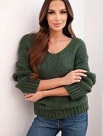 Dámský svetr s podílem vlny a výstřihem do V v barvě khaki