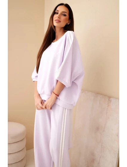 Dámský souprava viskózová máslo s širokou nohavicí a volnou blůzou světle fialový