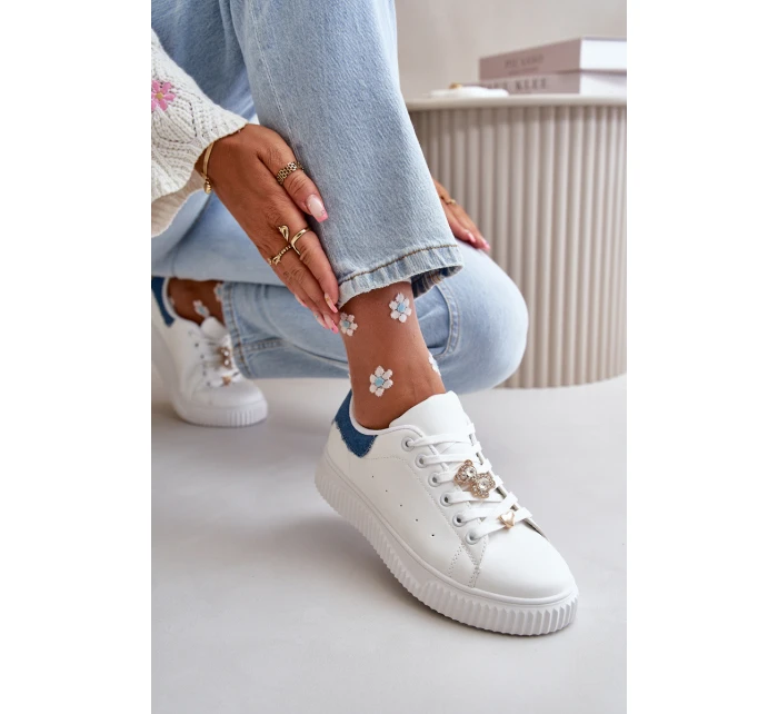 Nízké Tenisky Z Eko Kůže S Připevněnými Dekoracemi Bílá-Modrá Cillione Nízké Tenisky Z Eko Kůže S Připevněnými Dekoracemi Bílá-Modrá Cillione