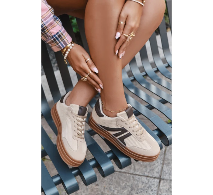 Sametové dámské tenisky na platformě Béžové model 21709523 - Boto Sametové dámské tenisky na platformě Béžové model 21709523 - Boto