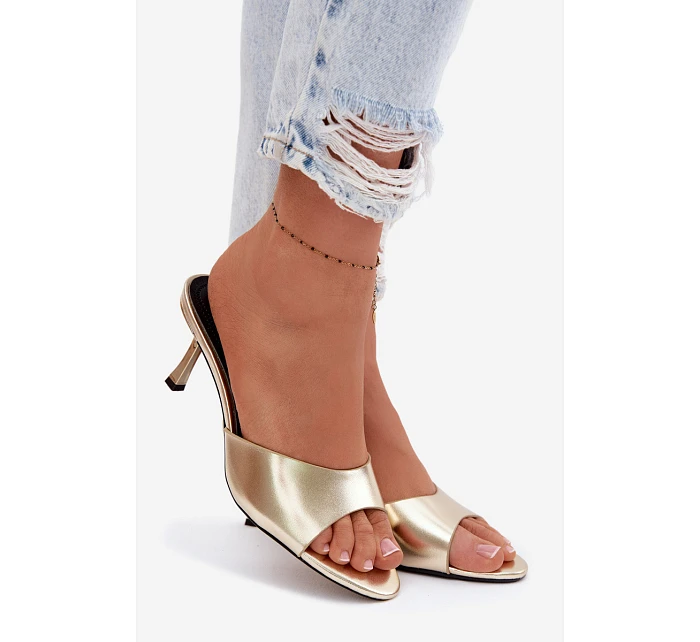 Sandály z umělé kůže na jehlovém podpatku Zlaté Melissea