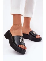 Kožené Dámské Pantofle S Ozdobou Černé model 21695126 - VINCEZA