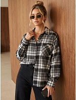 Koszula damska oversize w czarna model 22394745 - FashionStreet Koszula damska oversize w czarna model 22394745 - FashionStreet