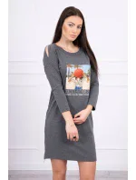 Šaty s potiskem Honey model 18744048 v grafitové barvě - K-Fashion Šaty s potiskem Honey model 18744048 v grafitové barvě - K-Fashion