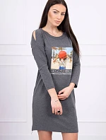 Šaty s potiskem Honey girl v grafitové barvě