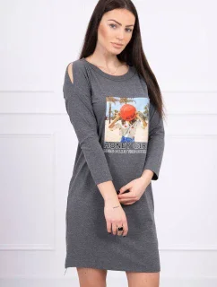 Šaty s potiskem Honey model 18744048 v grafitové barvě - K-Fashion