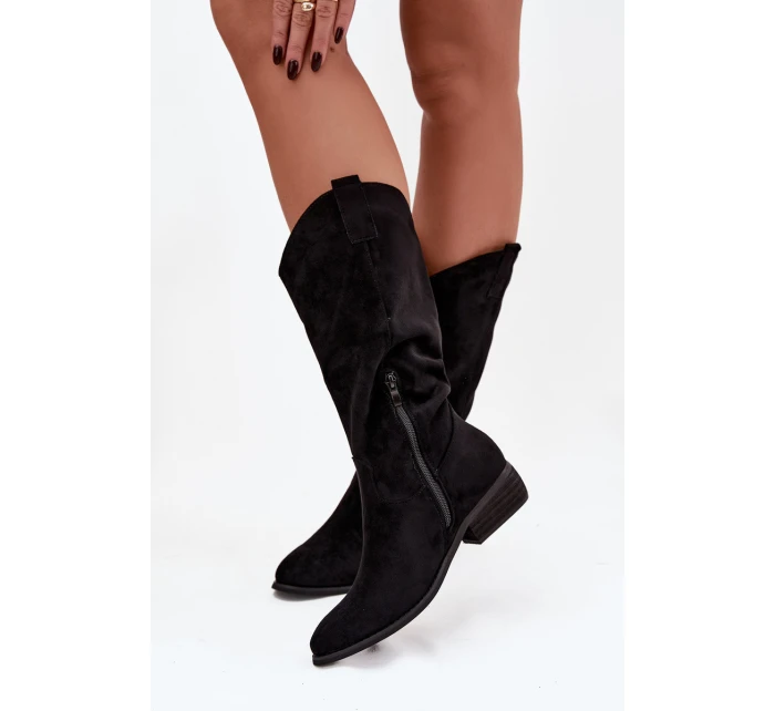 Dámské kozačky ve western stylu na nízkém podpatku Cherrie – černé, eko semiš Dámské kozačky ve western stylu na nízkém podpatku Cherrie – černé, eko semiš