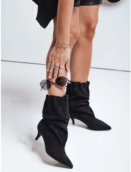 Dámské semišové kozačky s nařaseným svrškem černé FashionStreet ZY1138