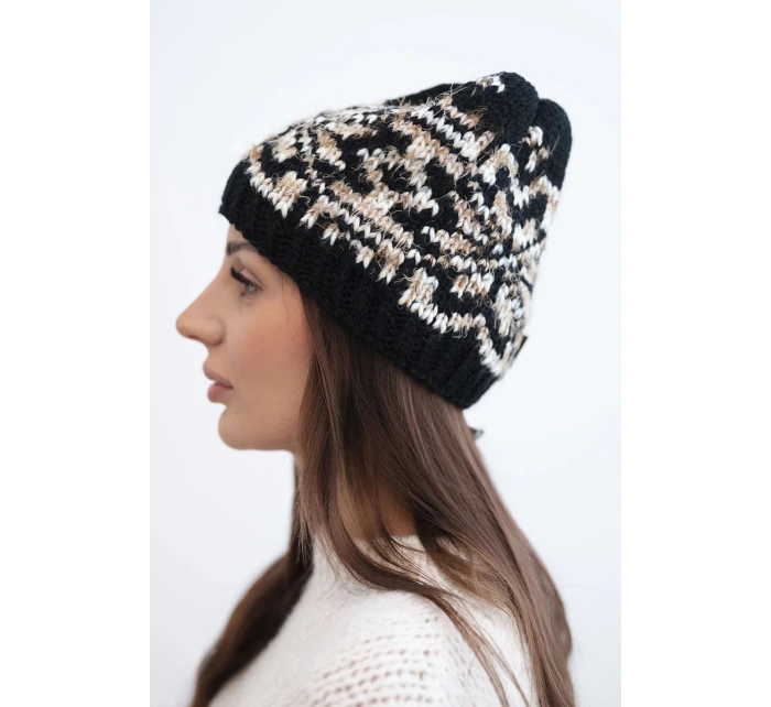 Dámská zimní vlněná čepice s ozdobnými krystalky K399 černá