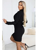 670-1 Elegantní tmavě modré šaty s páskem a asymetrickým spodním dílem - černé