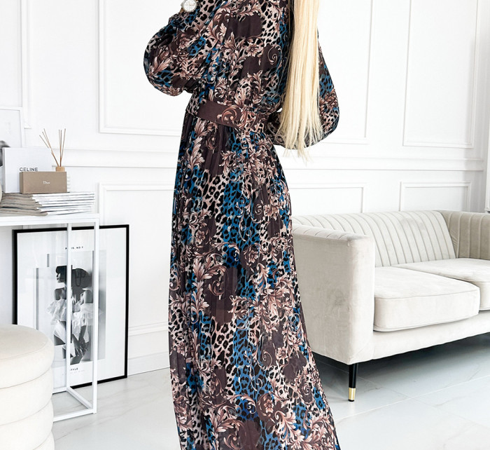 Dlouhé dámské plisované šifonové šaty s výstřihem, dlouhými rukávy, širokým opaskem a se vzorem světle modro-béžových listů 520-2