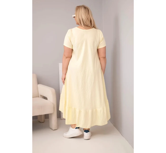 Dámské šaty plus size s krátkým rukávem a volánem z lehké viskózy žlutá