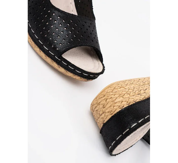 Stylové  sandály černé dámské na klínku