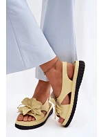 Sandy na platformě model 227416 Step in style