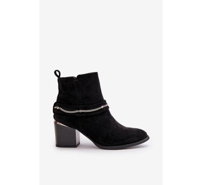 Zateplené dámské boty na podpatku s řetízkem eko semišové černé Hanalen Zateplené dámské boty na podpatku s řetízkem eko semišové černé Hanalen