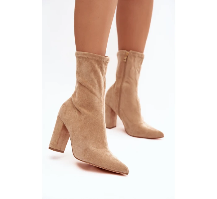 Dámské semišové kotníkové boty s prošitím béžové Rosivelle Dámské semišové kotníkové boty s prošitím béžové Rosivelle