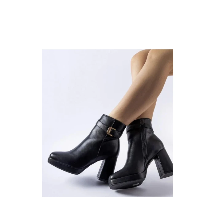 Boty na podpatku model 204725 Solea Boty na podpatku model 204725 Solea