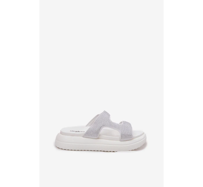 Zdobené Dámské Pantofle Na Platformě Bílé model 21699284 - Boto Zdobené Dámské Pantofle Na Platformě Bílé model 21699284 - Boto