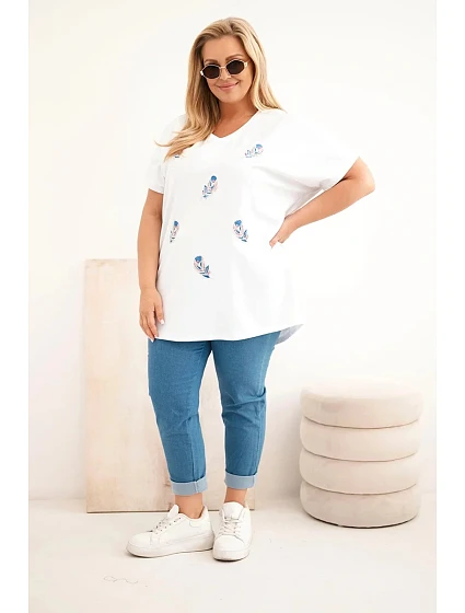 Dámská bavlněná halenka Plus Size s model 22185747 bílá - K-Fashion Dámská bavlněná halenka Plus Size s model 22185747 bílá - K-Fashion