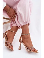 Dámské sandály na podpatku se zdobenými pásky Šampaňské Gedira