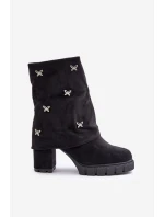 Zdobené boty s ohrnutým svrškem na podpatku černé model 21679301 - Boto Zdobené boty s ohrnutým svrškem na podpatku černé model 21679301 - Boto