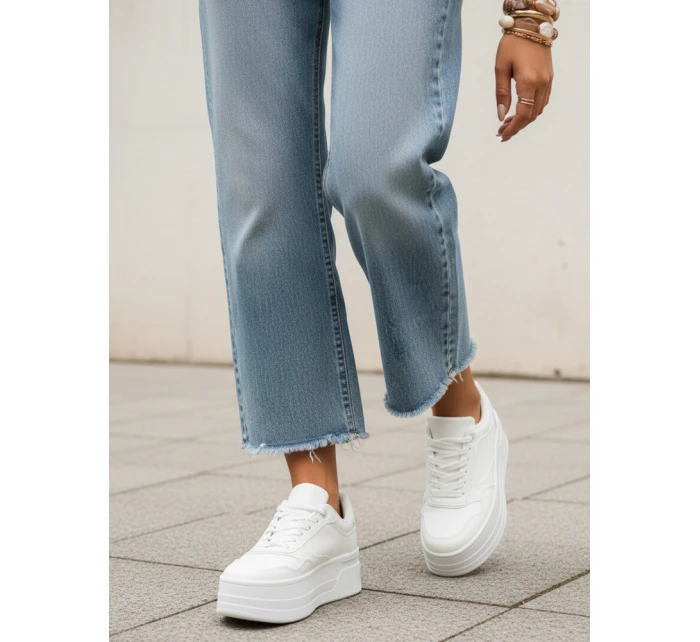 Sneakersy damskie na białe model 22004864 - FashionStreet Sneakersy damskie na białe model 22004864 - FashionStreet