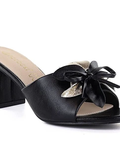 Dámské žabky na s květinou černé model 22116428 - Potocki