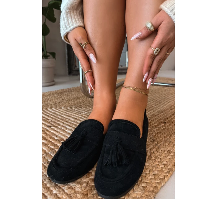 Dámské mokasíny s podrážkou a třásněmi Černé model 21919062 - Boto Dámské mokasíny s podrážkou a třásněmi Černé model 21919062 - Boto