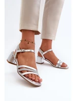 Dámské sandály na nízkém podpatku z ekokůže model 21656597 stříbrné - SERGIO LEONE